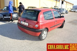 Prodajem auto: Renault - Clio 1.4 benzin 2001 godište, Nikšić - Vozila - Crna Gora